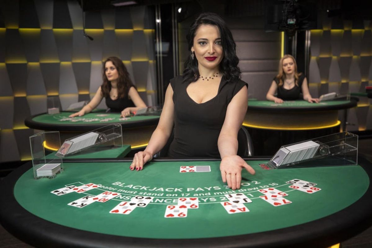 summit casino Live Casino